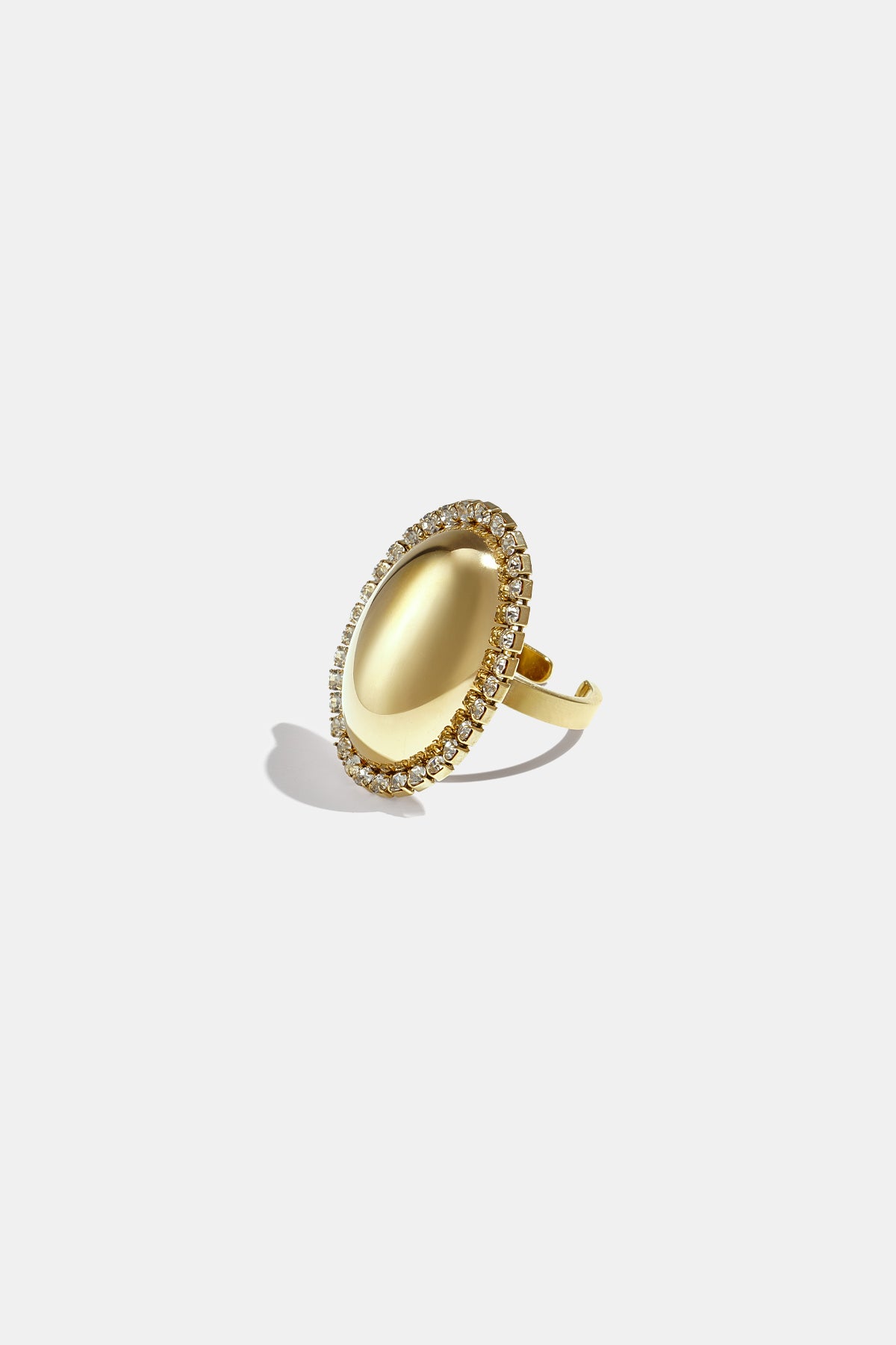 Bague ovale imposante entourée de pierres