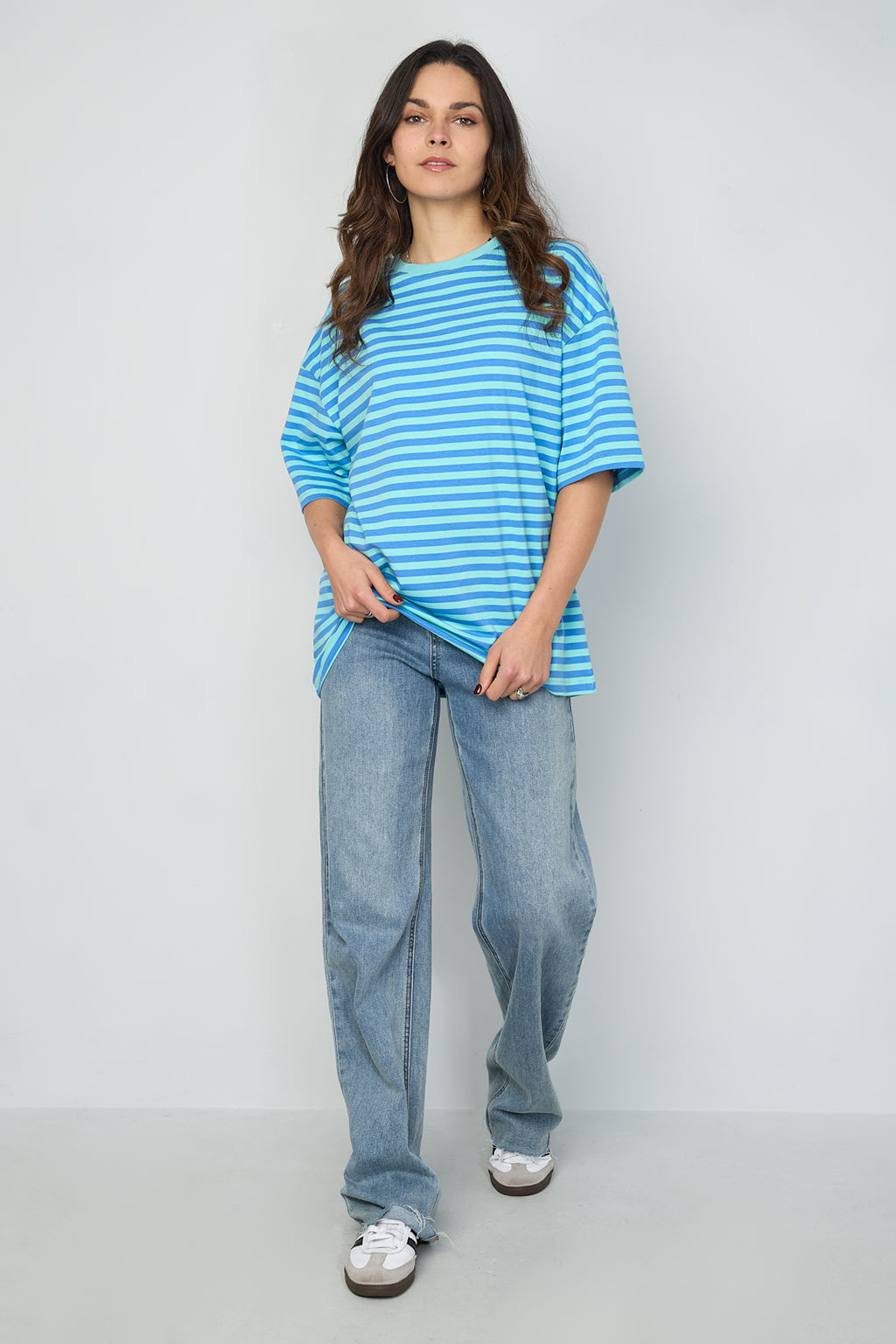 Le t-shirt rayé coloré