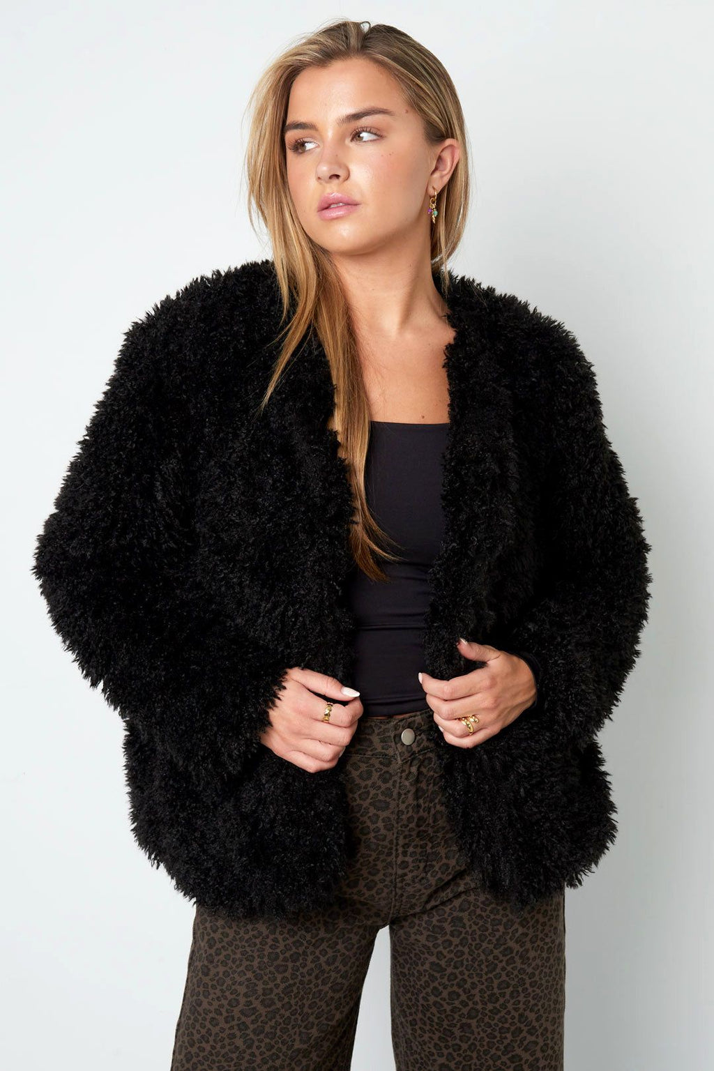 Manteau doux et duveteux