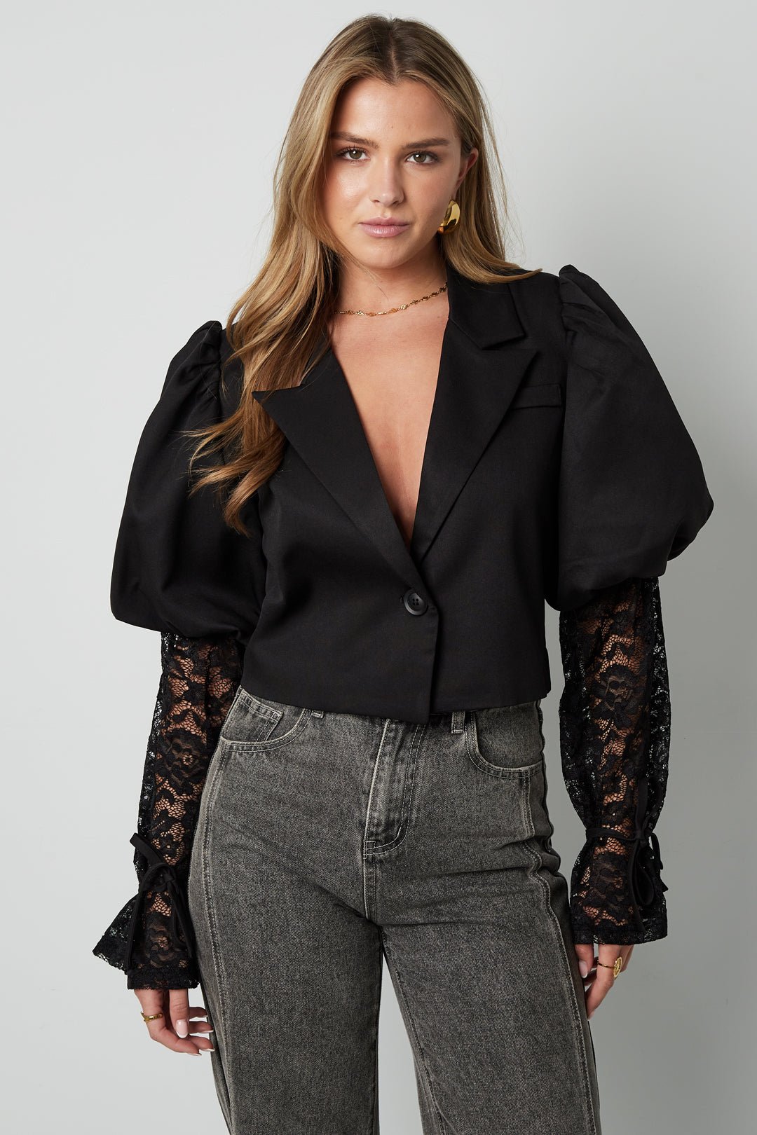 Blazer court tendance avec dentelle - Apollodrop