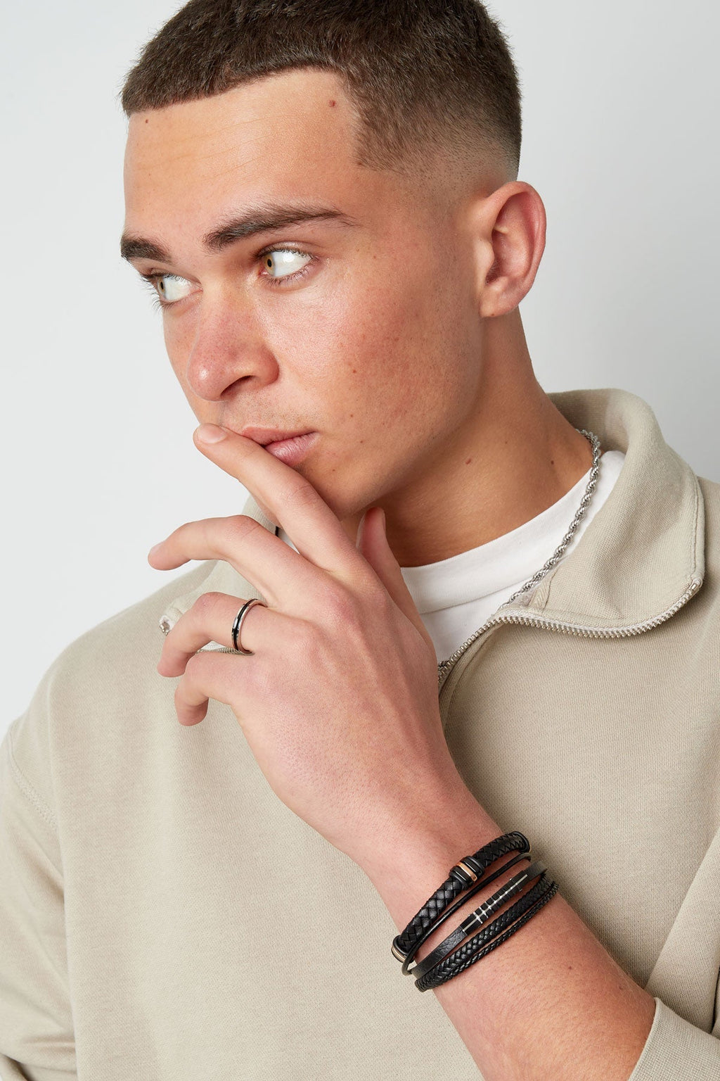 Bracelet homme tressé anneaux dorés/noirs - Apollodrop