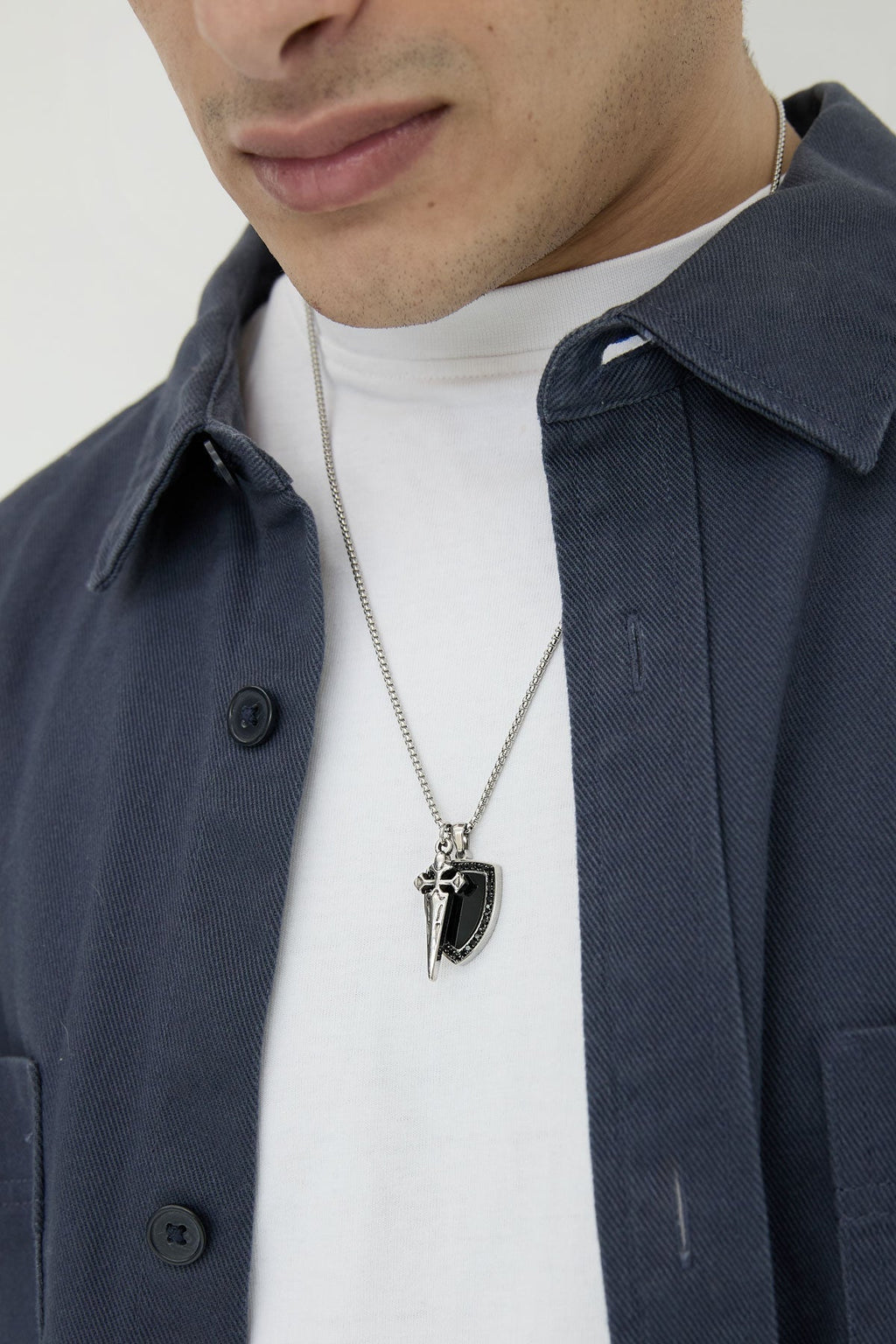 collier homme avec pendentif chevalier - Apollodrop