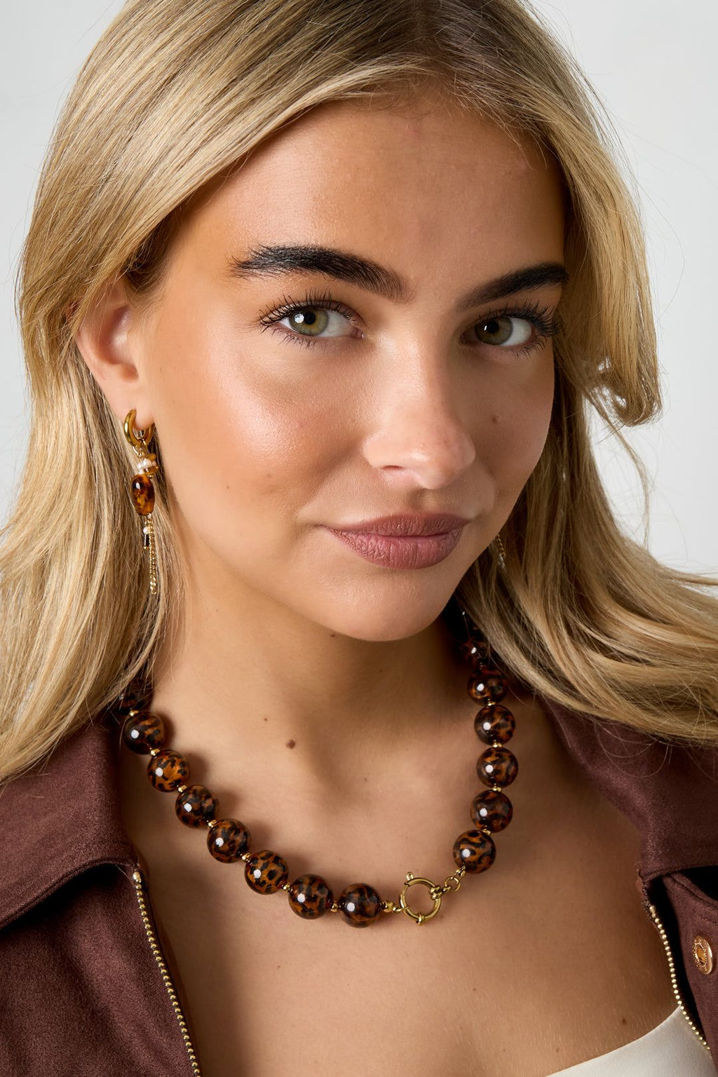 Colliers de perles en acrylique de style rétro - Apollodrop