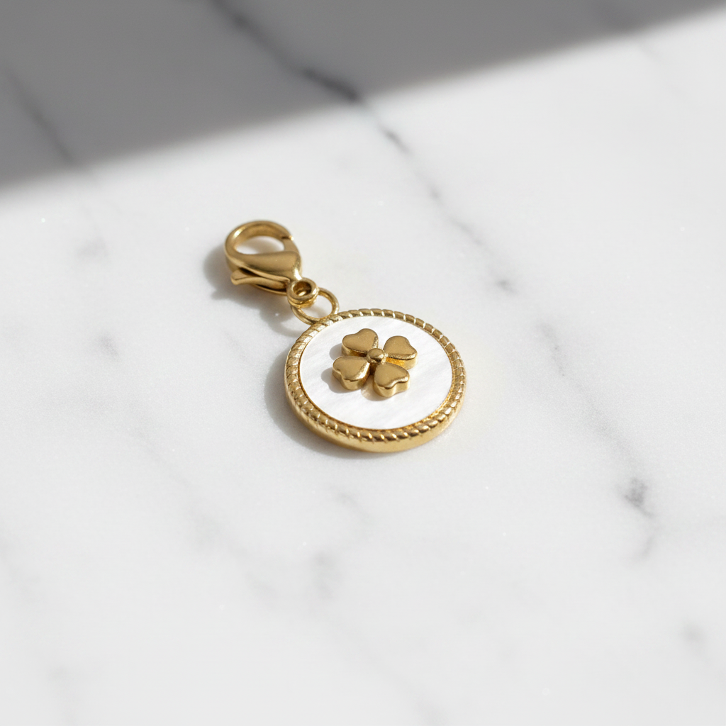 Charms trèfle en pièce de monnaie
