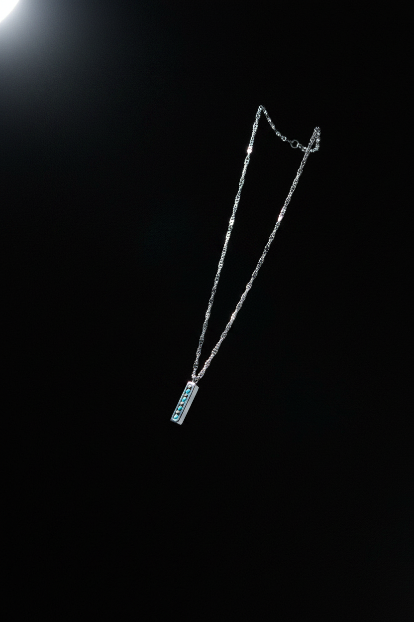 Collier VELKA pendentif — lévitation diagonal