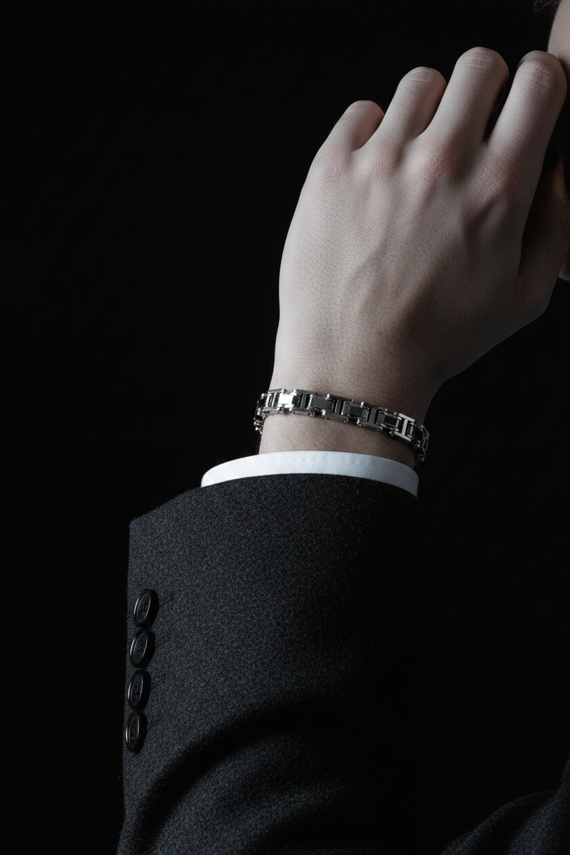 Bracelet VELKA simple maillon — lifestyle costume charcoal