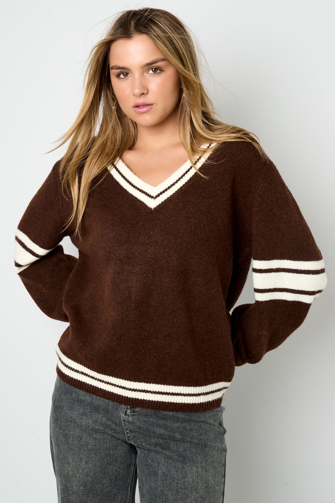 Pull col V style college - Apollodrop
